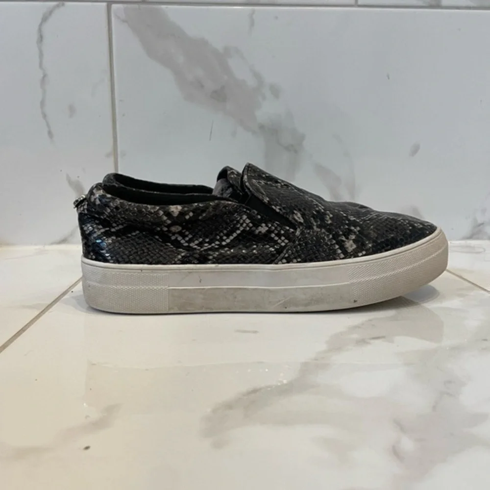 Steven Madden. | Neutral  Colour Snake Print Slip On Flat Shoes - Picture 6 of 15